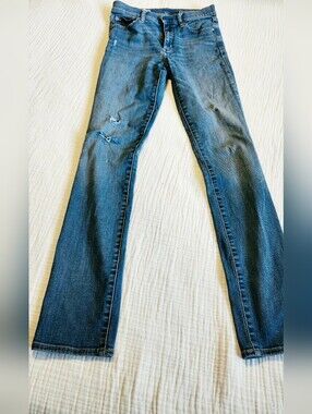 GAP Women's Blue Slim Straight Jeans